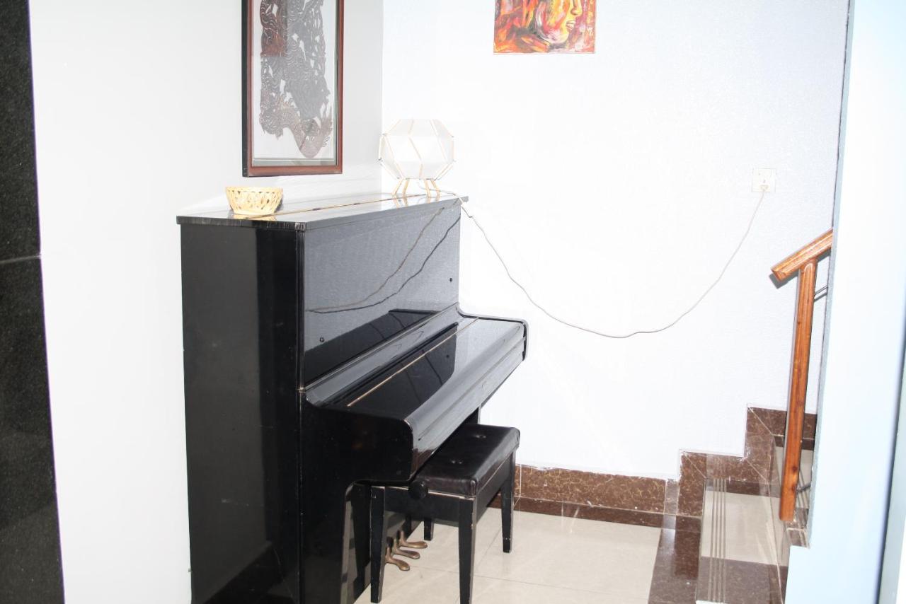 Lalune Hotel Phnom Penh Eksteriør bilde